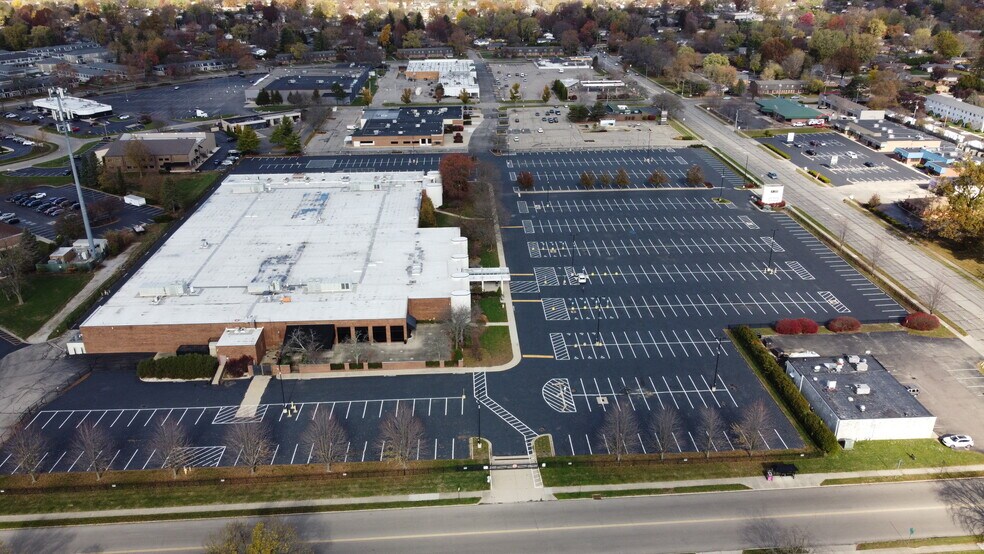5959 Bigger Rd, Kettering, OH à vendre - Photo principale – Image 1 sur 33