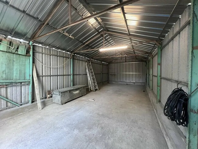 Plus de détails pour Industriel/Logistique à louer