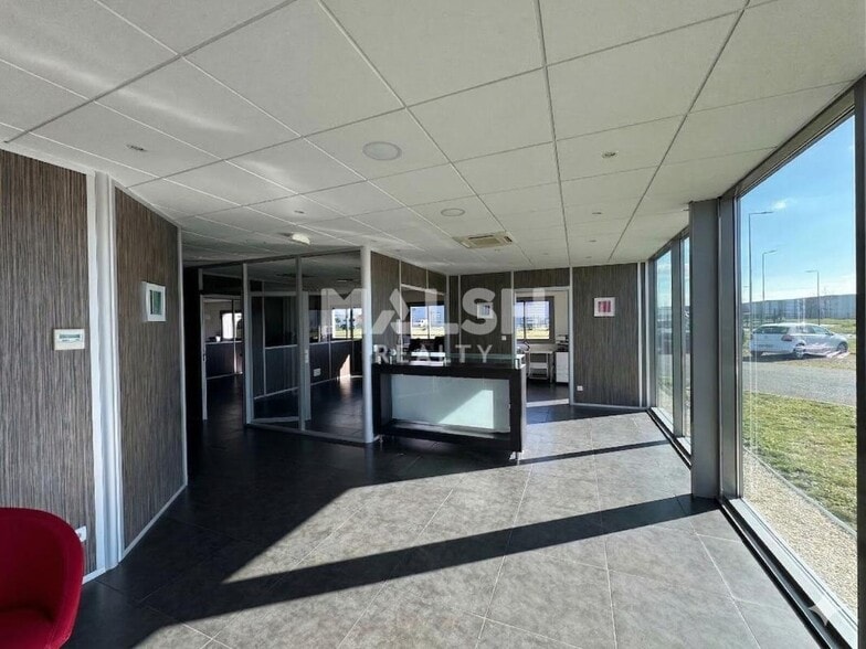 Industriel/Logistique dans Andrézieux-Bouthéon à louer - Hall d’entrée – Image 2 sur 7