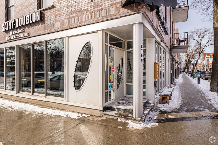 6700-6702 Boul Saint-Laurent, Montréal, QC à louer - Photo de l’immeuble – Image 3 sur 4
