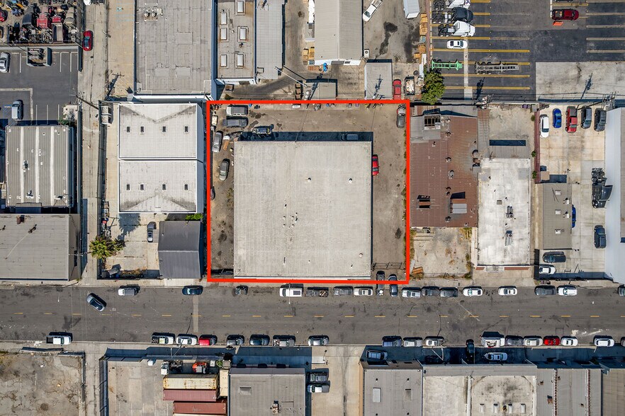 1345 Cota Ave, Long Beach, CA à louer - Photo de l’immeuble – Image 3 sur 13