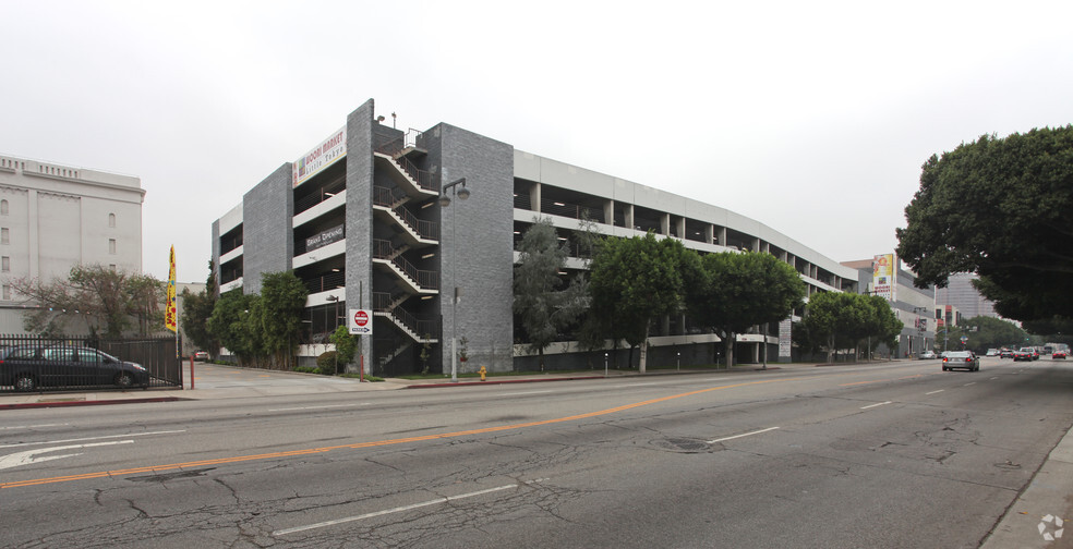 333 S Alameda, Los Angeles, CA à louer - Photo de l’immeuble – Image 3 sur 5