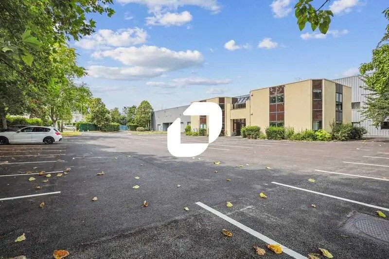 Local d’activités dans Lisses à louer - Photo de l’immeuble – Image 3 sur 19