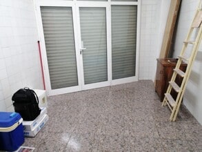 Local commercial dans Esplugues de Llobregat, Barcelona à louer Photo intérieure– Image 1 sur 7