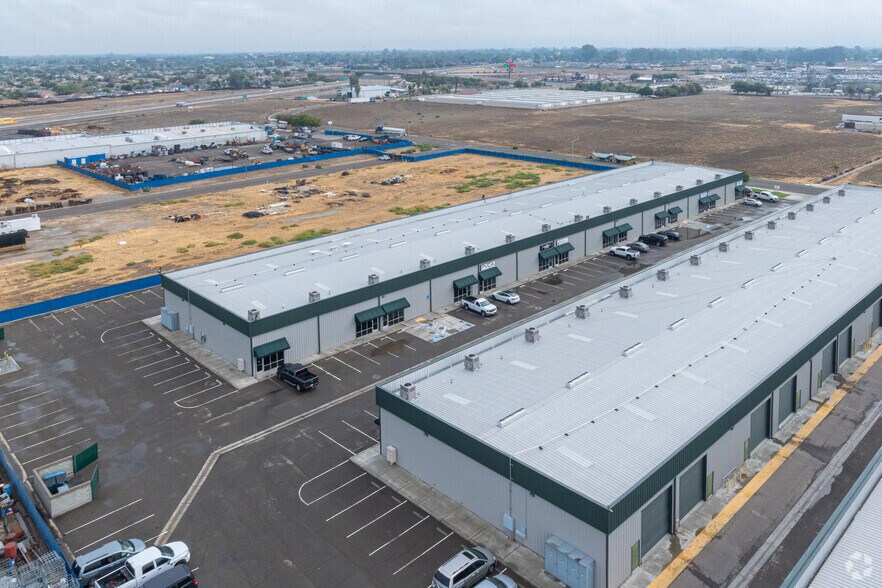 1500 Enterprise Dr, Lemoore, CA à vendre - Aérien – Image 3 sur 19