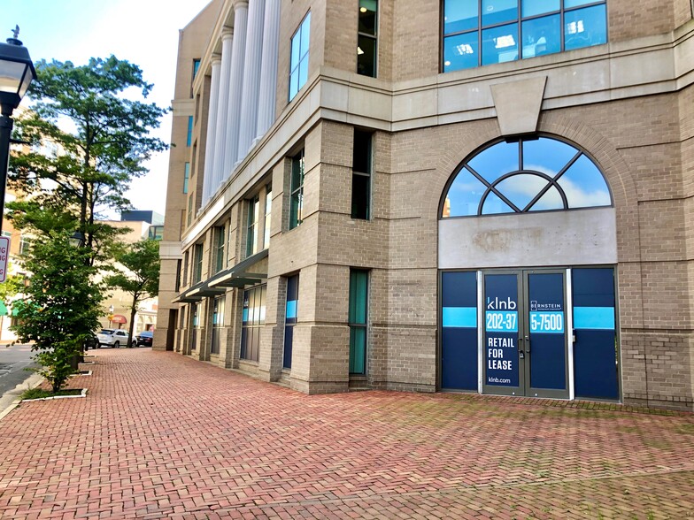 1650 King St, Alexandria, VA à louer - Photo de l’immeuble – Image 2 sur 7