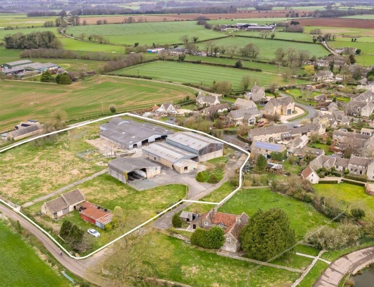 The St, Leighterton à vendre - Photo de l’immeuble – Image 2 sur 2