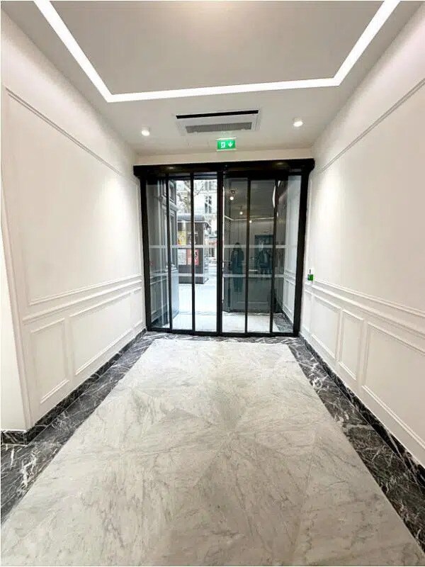 Bureau dans Paris à louer Hall d’entrée– Image 1 sur 25