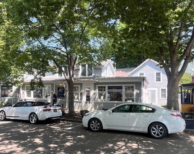 311 Water St, Saugatuck, MI à vendre - Photo de l’immeuble – Image 2 sur 28