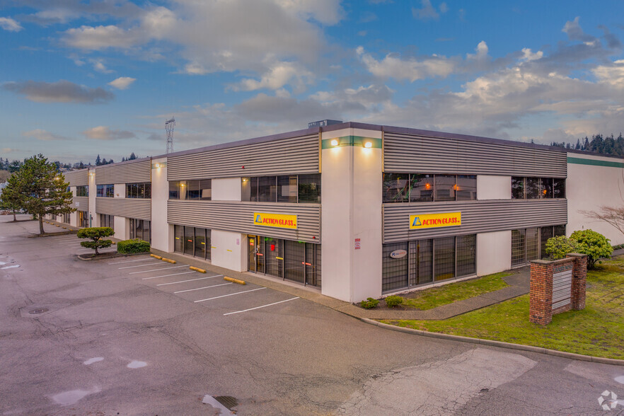 86 N Bend St, Coquitlam, BC à louer - Photo principale – Image 1 sur 4