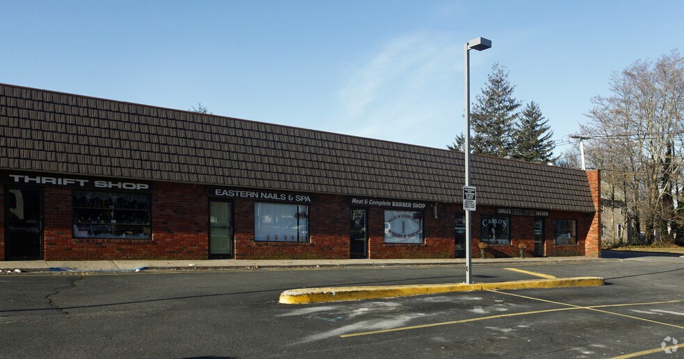 431-435 Osborn Ave, Riverhead, NY à louer - Photo de l’immeuble – Image 3 sur 3