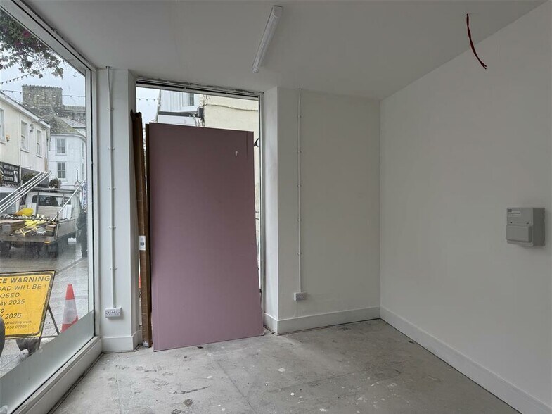 11 Fore St, St Austell à louer - Photo de la construction – Image 2 sur 4