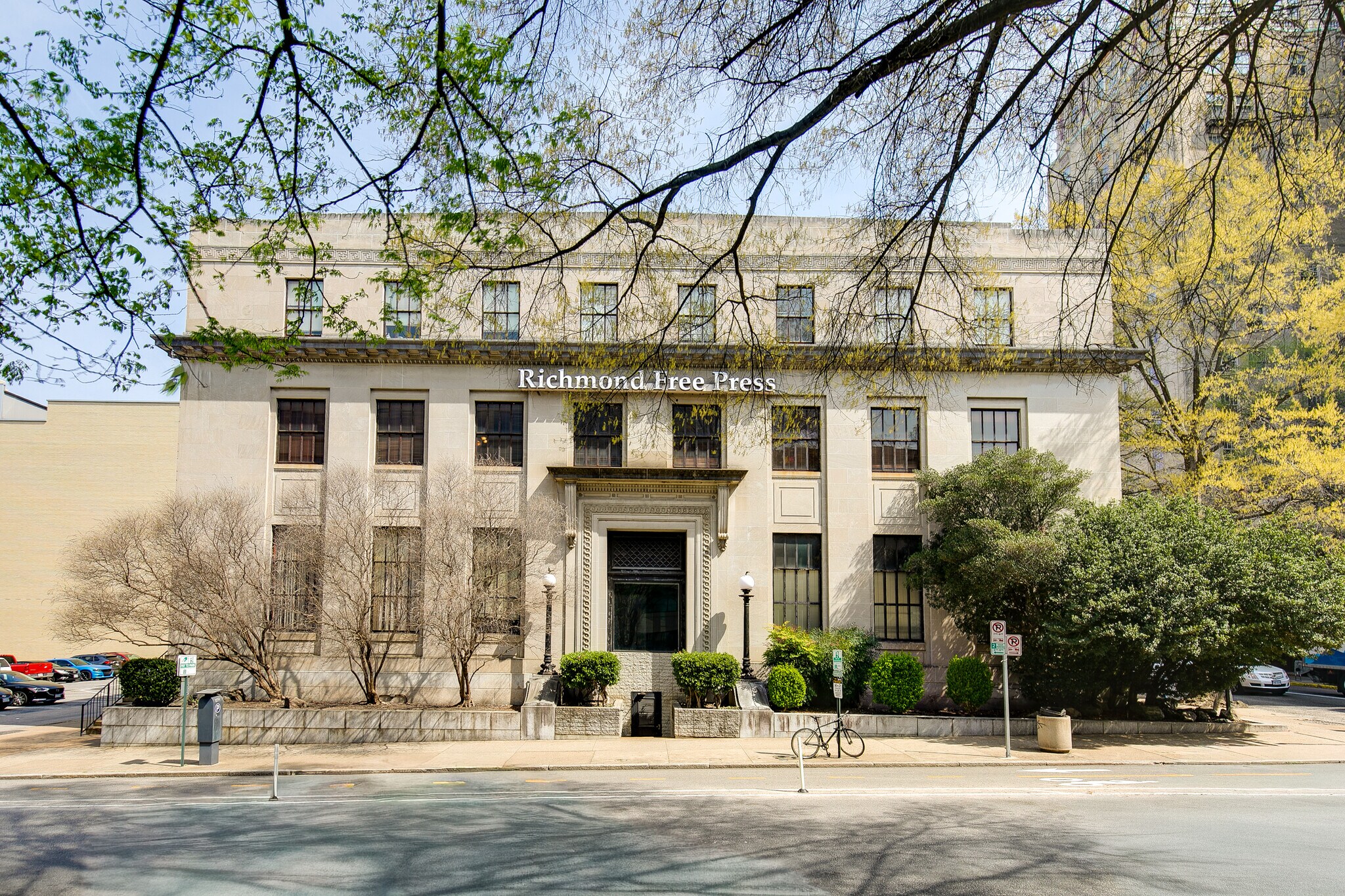 422 E Franklin St, Richmond, VA à louer Photo principale– Image 1 sur 10