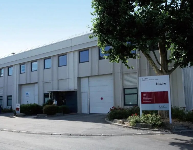 15 Rue Des Grands Prés, Nanterre à louer - Photo de l’immeuble – Image 2 sur 10