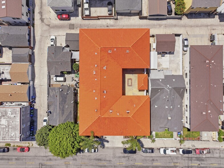 635 W 15th St, San Pedro, CA à vendre - Photo de l’immeuble – Image 3 sur 18