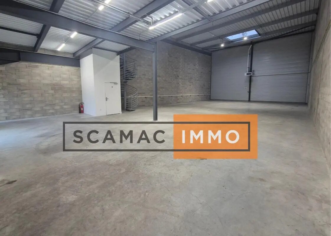 Local d'activités dans Louvres à vendre Photo intérieure– Image 1 sur 9