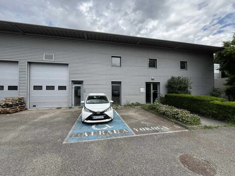 Local d’activités dans Lyon à louer - Photo de l’immeuble – Image 3 sur 12