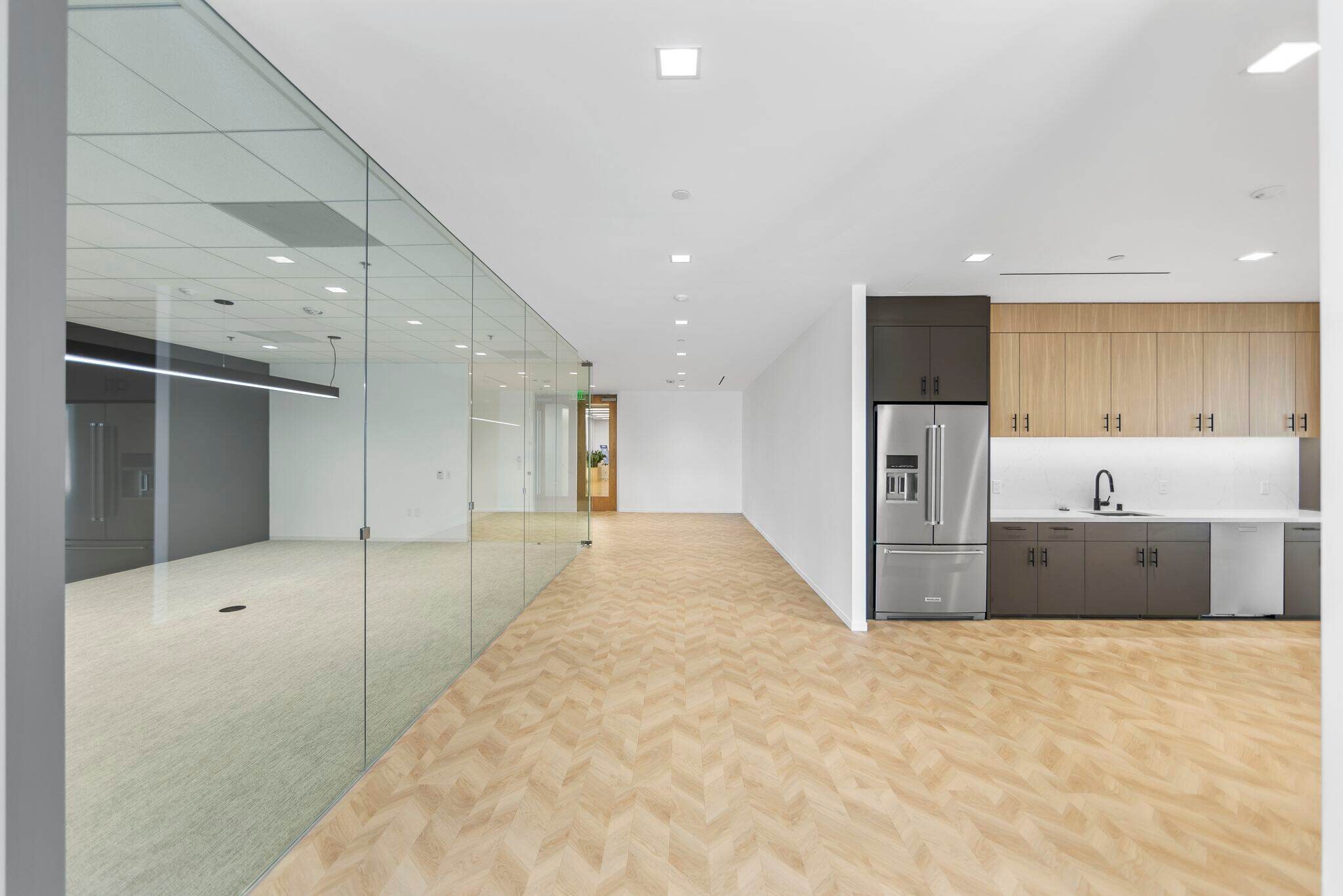 100 Spectrum Center Dr, Irvine, CA à louer Photo intérieure– Image 1 sur 7