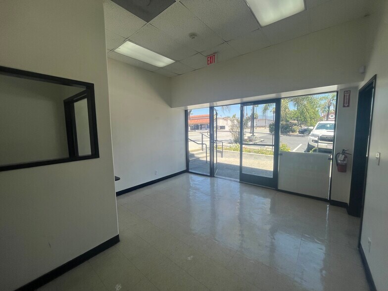 570 W 4th St, San Bernardino, CA à louer - Photo de l’immeuble – Image 3 sur 26