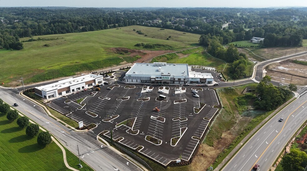 2300 Ring Rd, Elizabethtown, KY à louer - Photo de l’immeuble – Image 2 sur 9