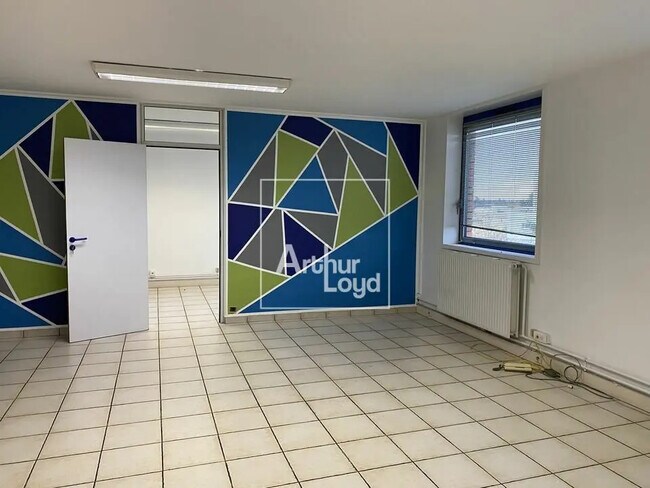 Plus de détails pour Bureau à louer