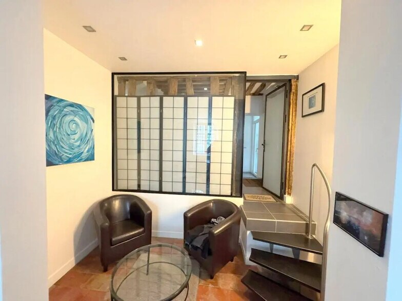 Bureau dans Versailles à louer - Photo de l’immeuble – Image 3 sur 8