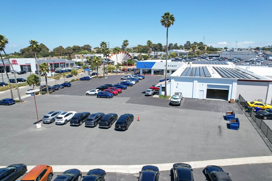 3230 Auto Plz, Richmond, CA à louer - Photo de l’immeuble – Image 3 sur 29