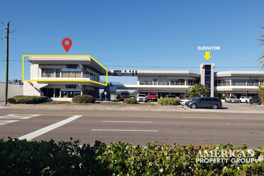 2345 Bee Ridge Rd, Sarasota, FL à vendre - Photo de l’immeuble – Image 1 sur 3