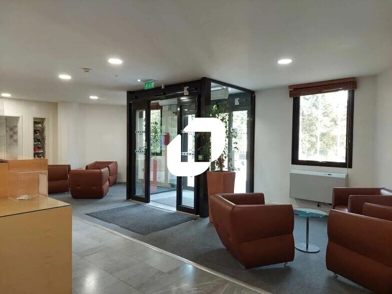 Bureau dans Saint-Aubin à louer - Photo de l’immeuble – Image 1 sur 9