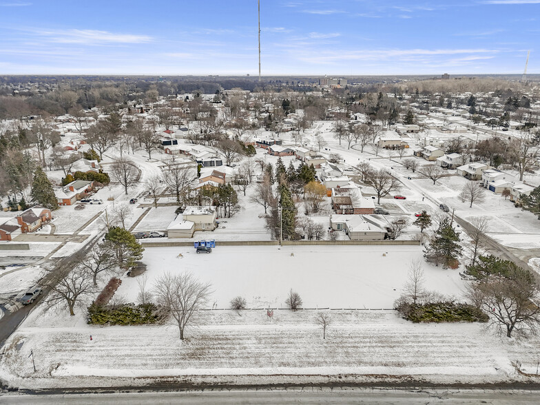 26026 Southfield Rd, Lathrup Village, MI à vendre - Photo de l’immeuble – Image 1 sur 14