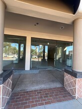5533-5549 Philadelphia St, Chino, CA à louer Photo de l’immeuble– Image 2 sur 10