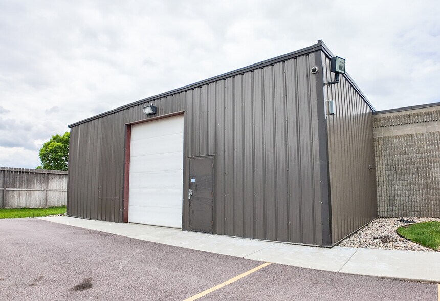1609 W 1st St, Sioux Falls, SD à vendre - Photo de l’immeuble – Image 3 sur 10