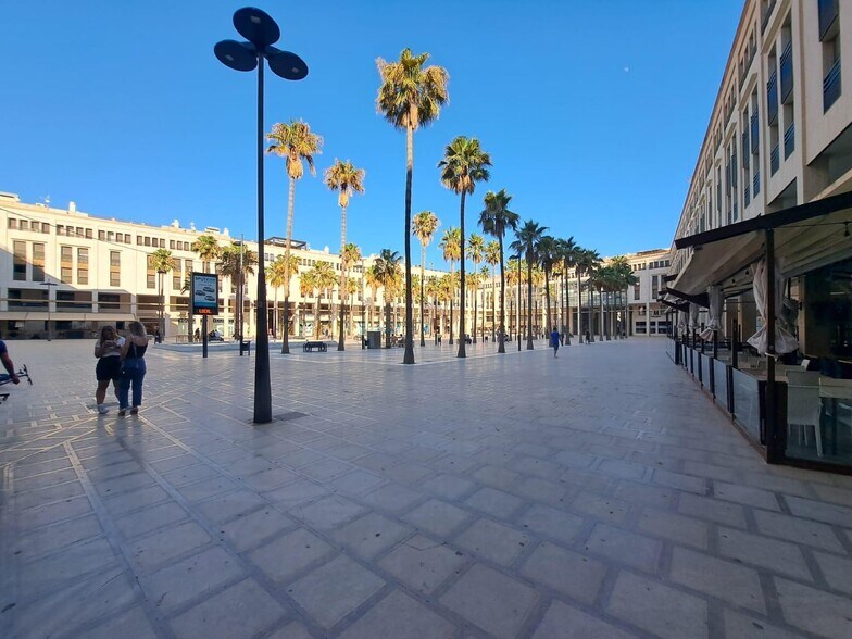 Bureau dans El Ejido, Almería à vendre - Photo de l’immeuble – Image 1 sur 6