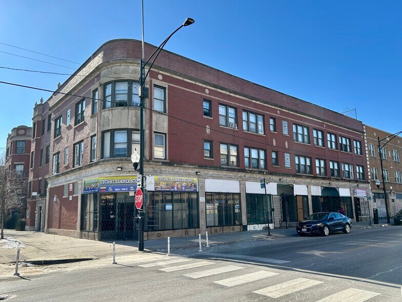 7900-7910 S Essex Ave, Chicago, IL à louer - Photo de l’immeuble – Image 2 sur 10