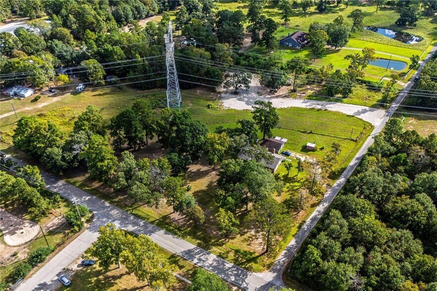 12762 Vaught Rd, Magnolia, TX à louer - Photo de l’immeuble – Image 2 sur 9