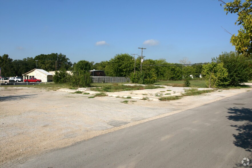 711 N IH-35, San Marcos, TX à vendre - Photo principale – Image 1 sur 10
