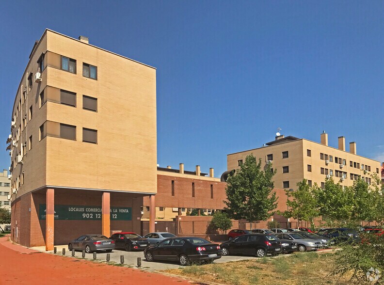Calle Coslada, 18, Leganés, Madrid à vendre - Photo de l’immeuble – Image 2 sur 2