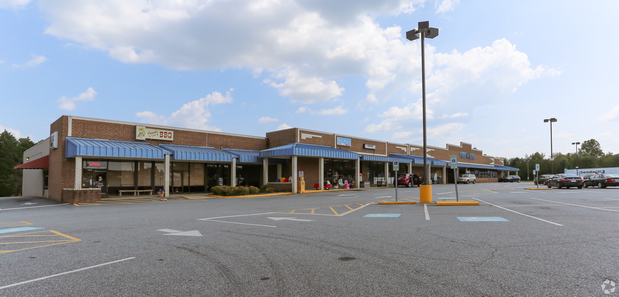 3198-3206 NC Highway 127 S, Hickory, NC à louer Photo principale– Image 1 sur 2