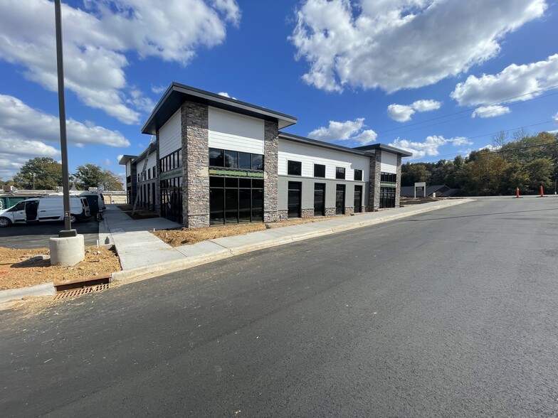 4638 NC HWY 49, Harrisburg, NC à louer - Photo de l’immeuble – Image 2 sur 18