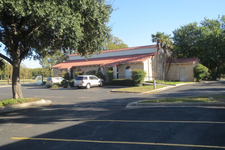 300 CM Allen Pky, San Marcos, TX à vendre - Photo de l’immeuble – Image 2 sur 6