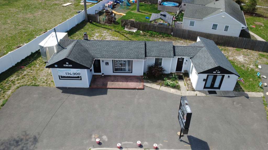 218 Ronkonkoma Ave, Ronkonkoma, NY à vendre Photo principale– Image 1 sur 17