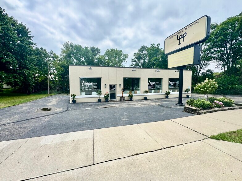 953 E Milwaukee St, Whitewater, WI à vendre - Photo de l’immeuble – Image 1 sur 5