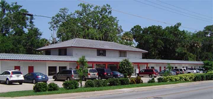 107-129 S Park Ave, Titusville, FL à louer - Photo de l’immeuble – Image 3 sur 5