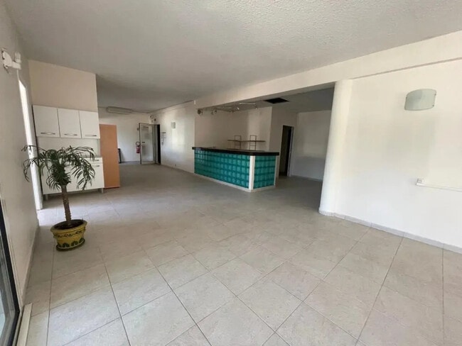 Plus de détails pour Bureau à vendre