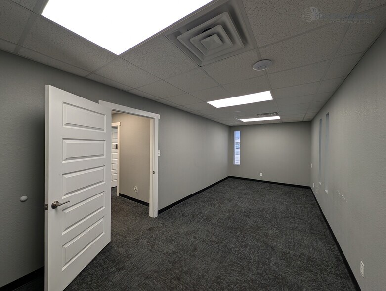 3339 Kermit Hwy, Odessa, TX à louer - Photo de l’immeuble – Image 3 sur 10