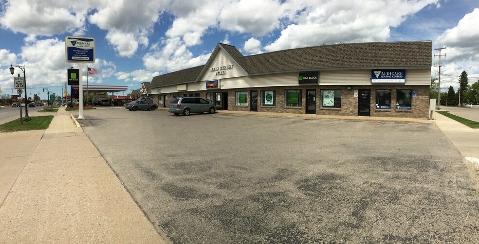 604 W Main St, Gaylord, MI à louer - Photo de l’immeuble – Image 3 sur 12