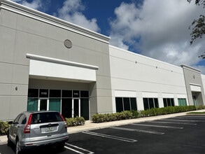 2035 High Ridge Rd, Boynton Beach, FL à louer Photo intérieure– Image 1 sur 1