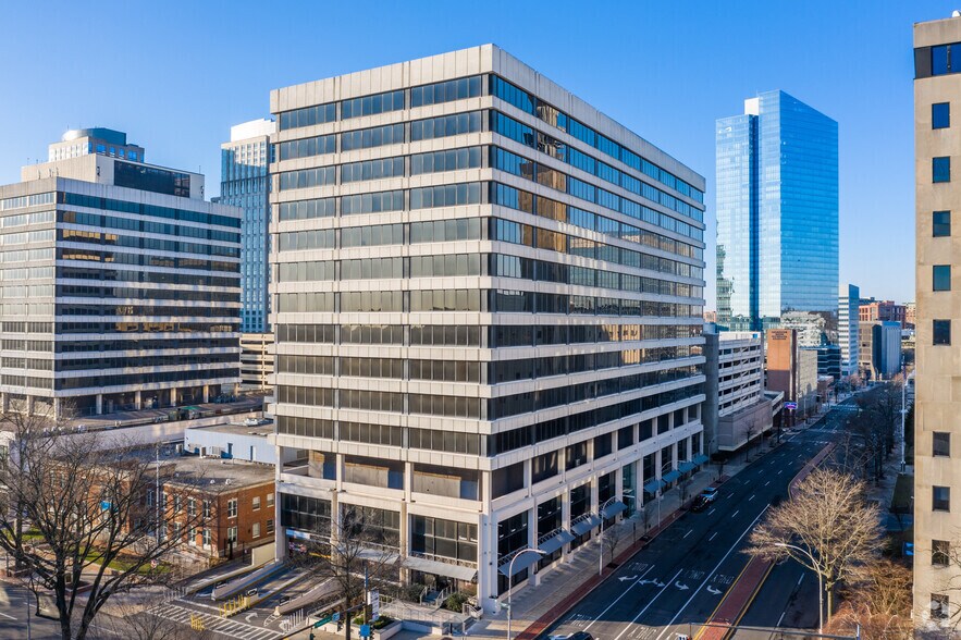 445 hamilton Ave, White Plains, NY à louer - Photo de l’immeuble – Image 3 sur 20