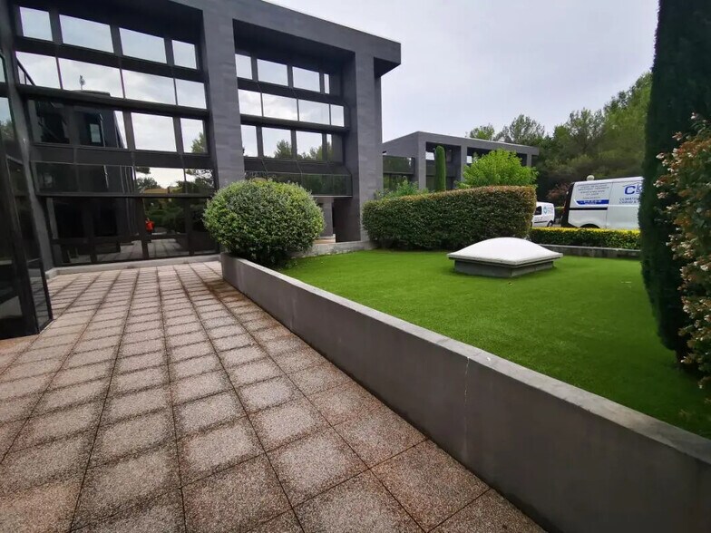 Bureau dans SOPHIA ANTIPOLIS à louer - Photo de l’immeuble – Image 3 sur 4