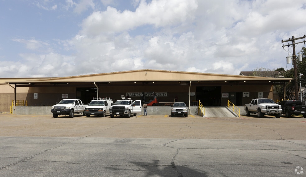 1585 W Sam Houston Pky N, Houston, TX à louer - Photo principale – Image 3 sur 5